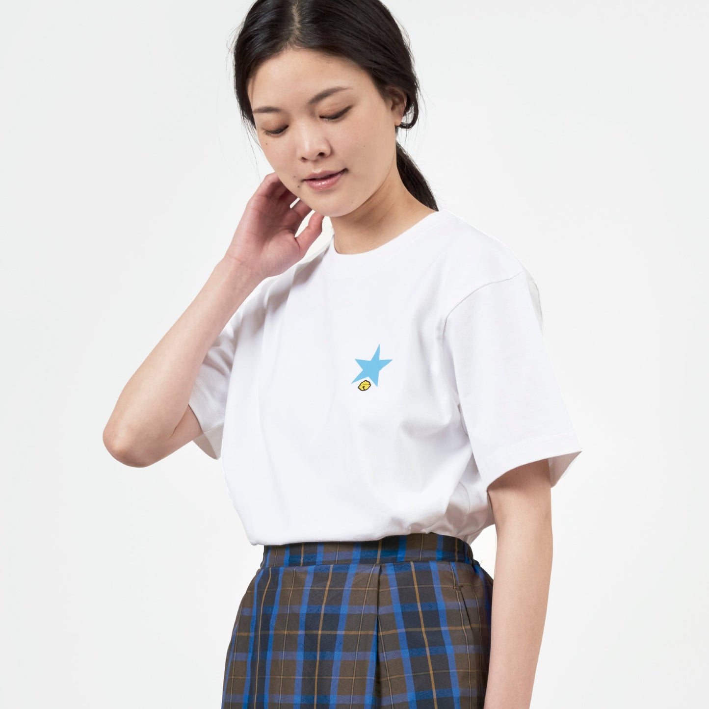 ドラえもん　バックプリントTシャツ　WHITE