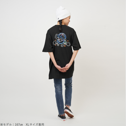 ネオンサインTシャツ　尻もち