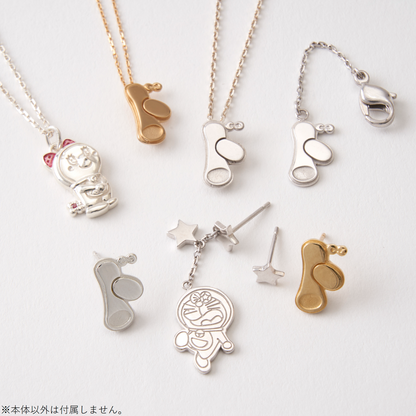 星付きピアス
